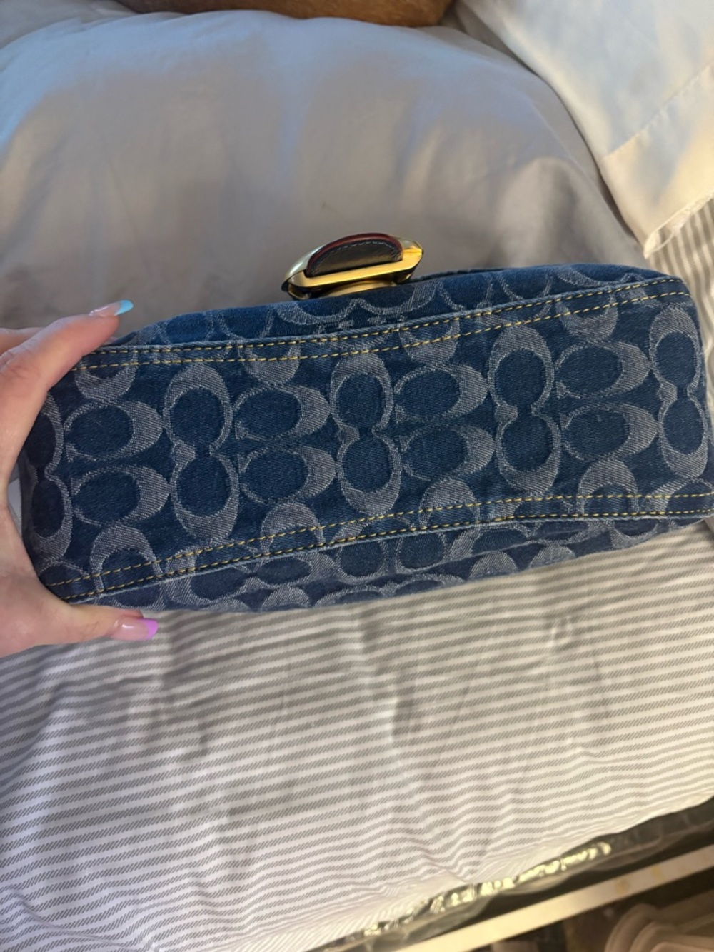 Coach Blue Signature Canvas Shoulder Bag with Gold Hardware - Picture 4 of 4